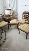 4x Vintage Holzstühle – Elegantes Design – Sehr stabil & gep