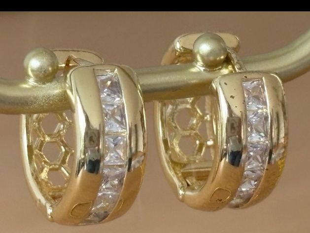 Orecchini pendenti & Orecchini a lobo: Luxus Elegante Creolen  Ohrstecker Farbe Gold – Nuovo (secondo la descrizione) da Biel-Bienne venduto da Roserosse13 5