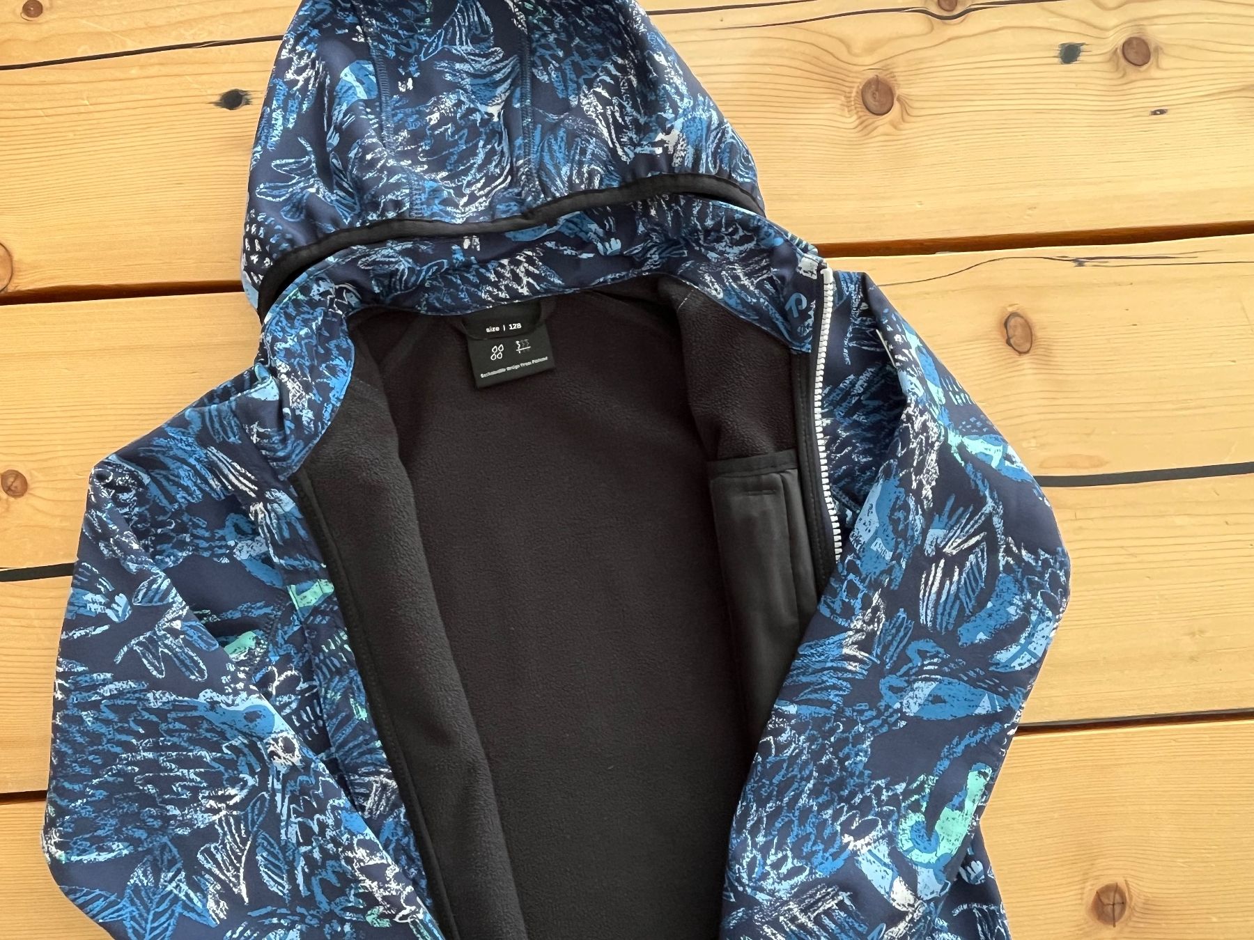 Reima Jacken & Mäntel: Reima Softshelljacke / Regenjacke / Jacke - 122/128 – Neu (gemäss Beschreibung) aus Davos Dorf von AJRMBA 5