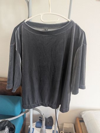 Haut en velours Uniqlo gris moiré, taille M