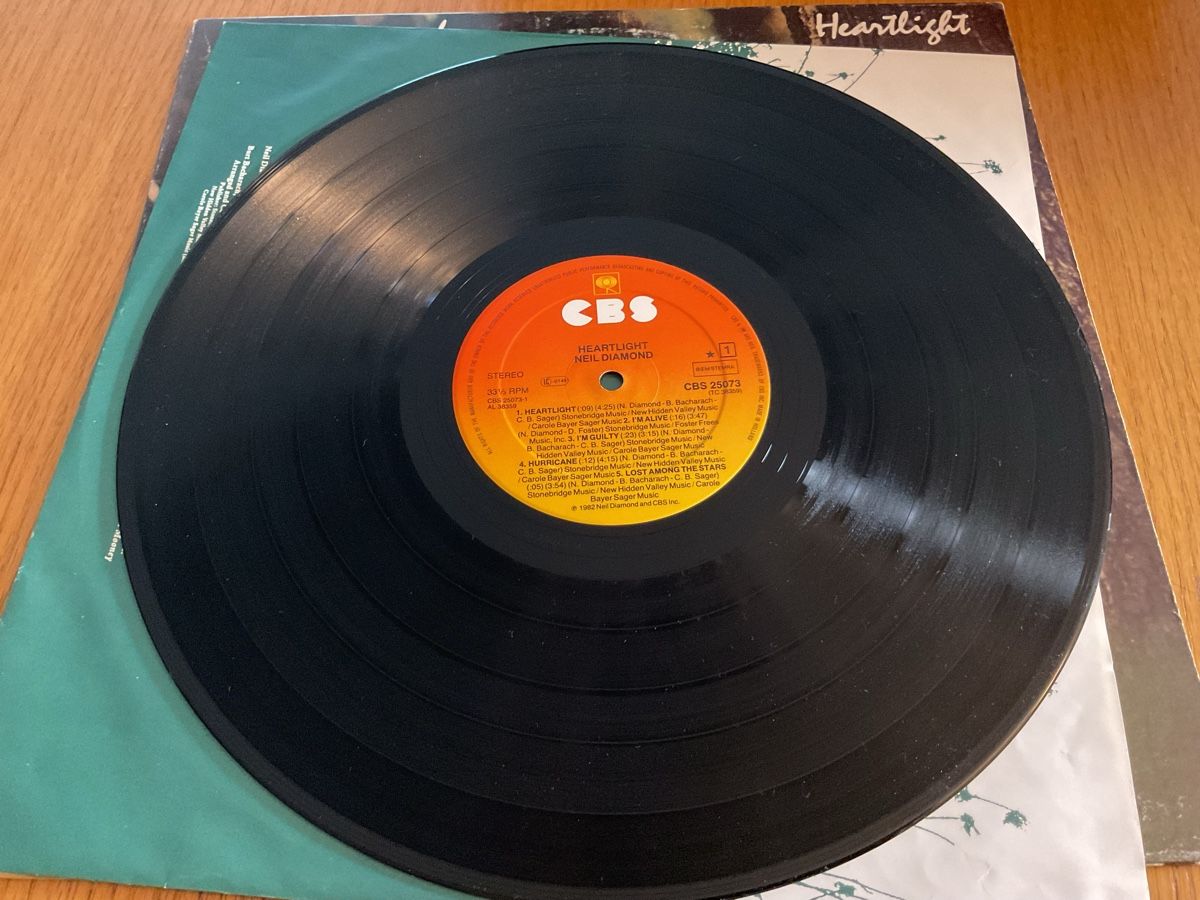 Dischi in vinile: Neil Diamond Heartlight Schallplatte LP Vinyl 1982 – Usato da Steinach venduto da Quarkie 2