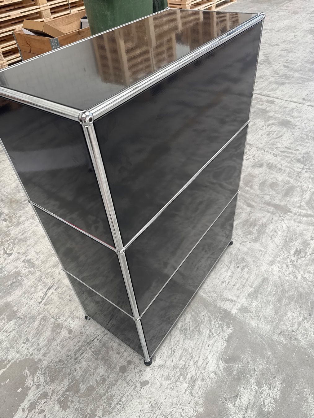 USM Scaffali: USM Haller Sideboard 1x3 Graphitschwarz 1x3 Q2 – Usato da Balsthal venduto da Designhaus.Schmitt 5