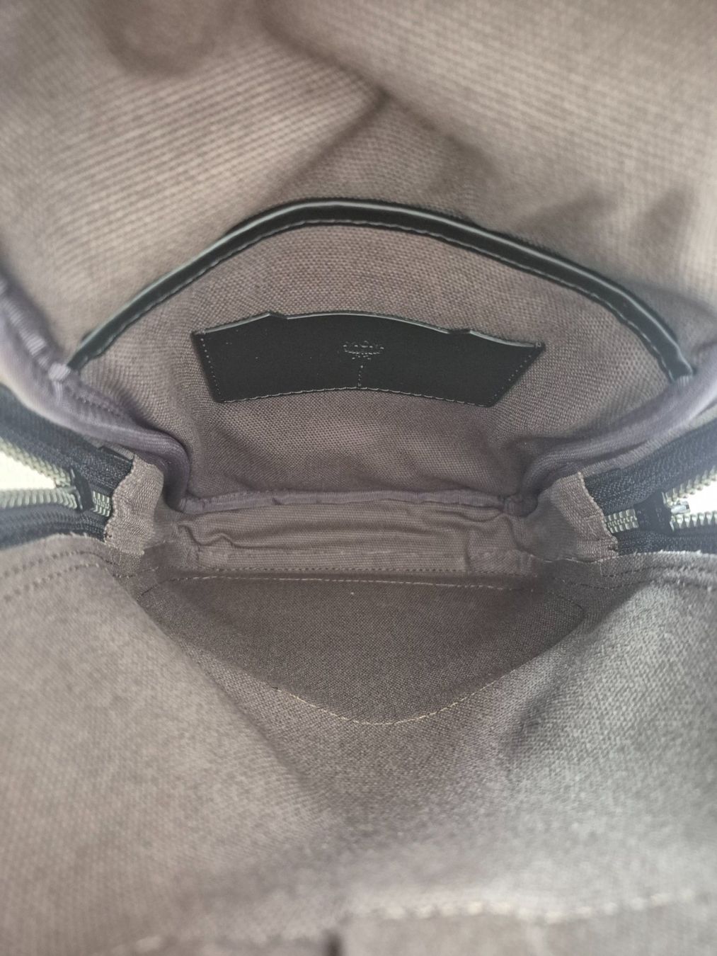 Mcm Zaini: MCM Rucksack bzw. Brusttasche – Usato da Dottikon venduto da Pega7 9
