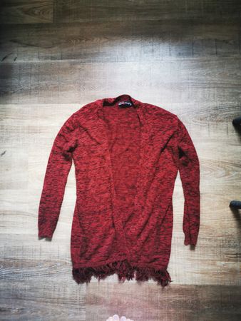 Roter Strick-Cardigan mit Fransen, Grösse M, Herbst/Winter