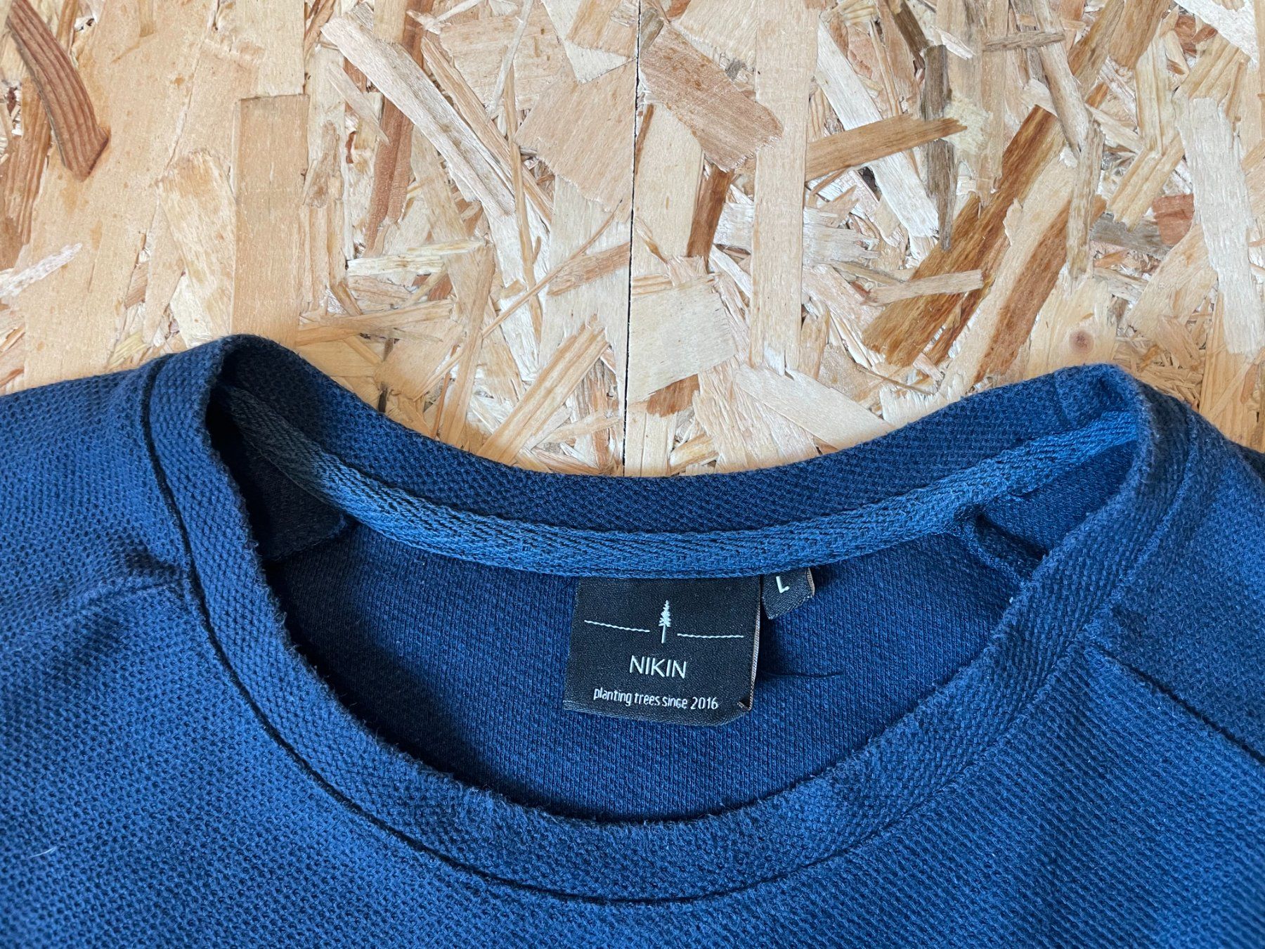 Nikin Maglioni & Felpe: NIKIN dunkelblauer Sweatshirt-Pullover, Grösse L – Usato da Burgistein venduto da Manoshi 2