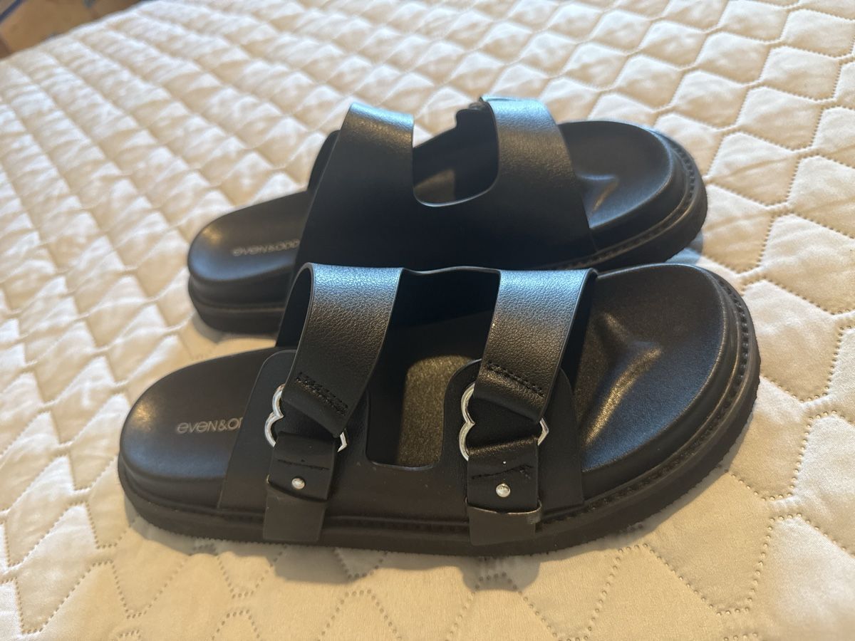 Damenschuhe: Süsse Gothic Sandalen – Gebraucht aus Aefligen von Henni123