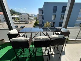 Hochtisch Rattan mit 5 Stühlen und Polster, montiert