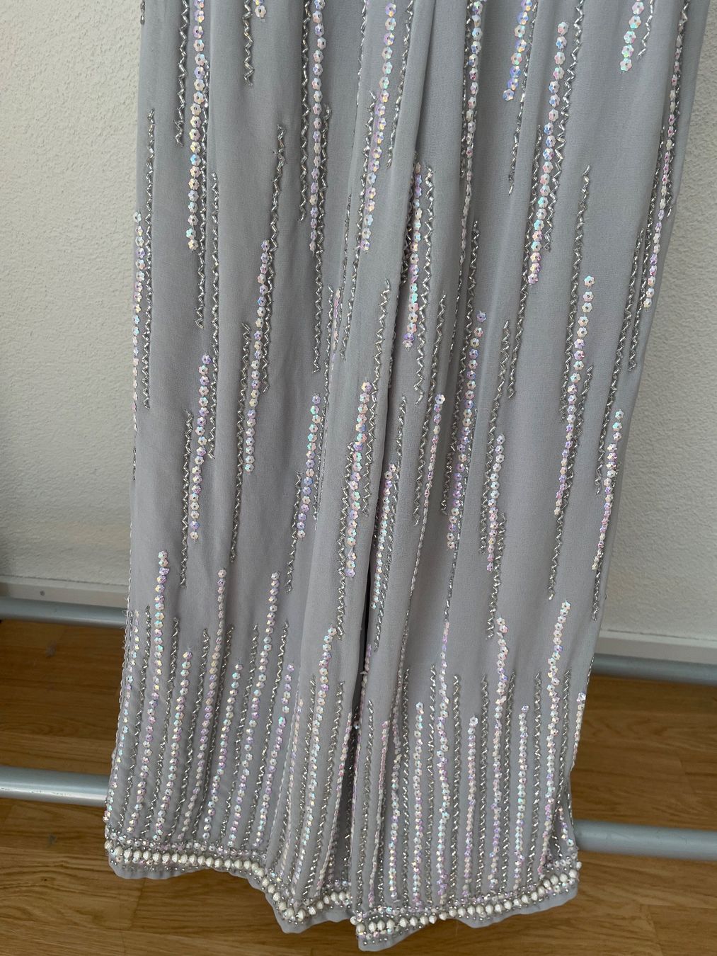 Tute: ‚Lace & Beads’ Jumpsuit mit Perlen – Nuovo (secondo la descrizione) da Zürich venduto da ufe_f5q5 2