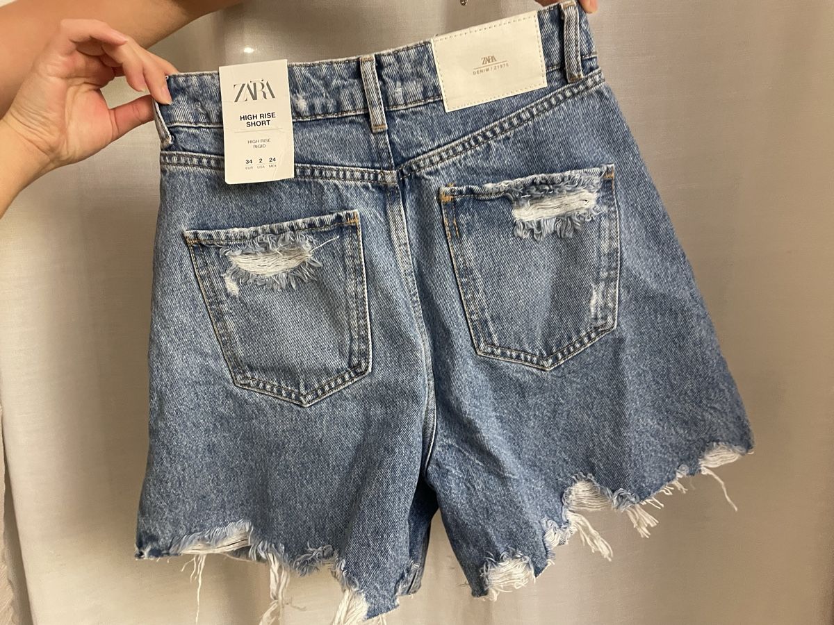 Zara Pantaloni: NEUE Jeans Shorts ZARA 34 – Nuovo e nell'imballaggio originale da Stäfa venduto da Phphch 1