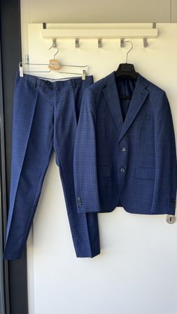 Costume TWINS bleu marine, taille 48 - Élégant!