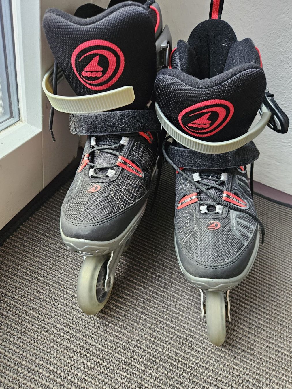 Pattini in linea & Pattini a rotelle: Rollerblades – Usato da Bern venduto da Fritz-Rita