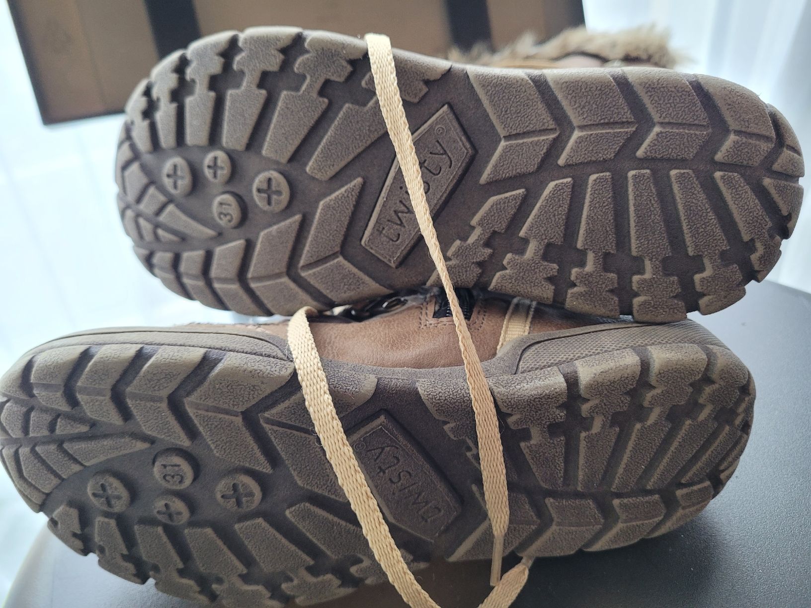 Schuhe für Mädchen: Bottes hiver Twisty t31 – Neu und originalverpackt aus St-Maurice von happy.family 3