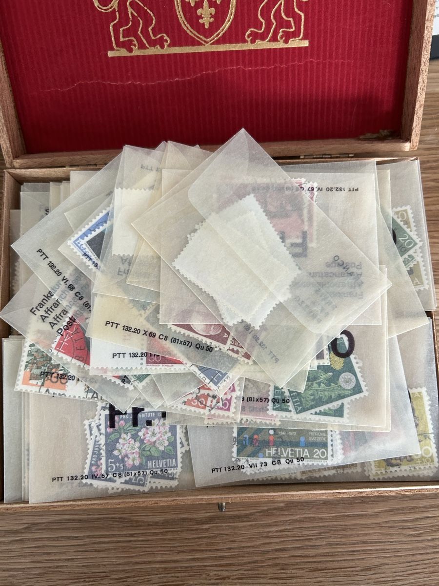 Tous les timbres: grosse Briefmarkensammlung – D'occasion à Henau par 250910 1