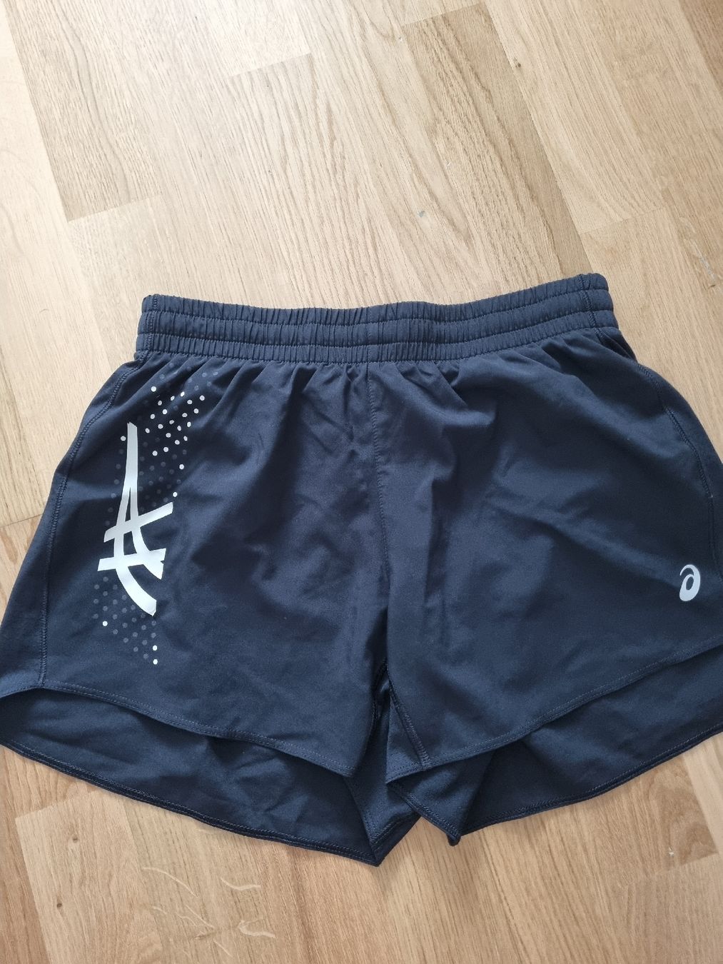 Asics Hosen: Aasics – Gebraucht aus Bern von Ana0144