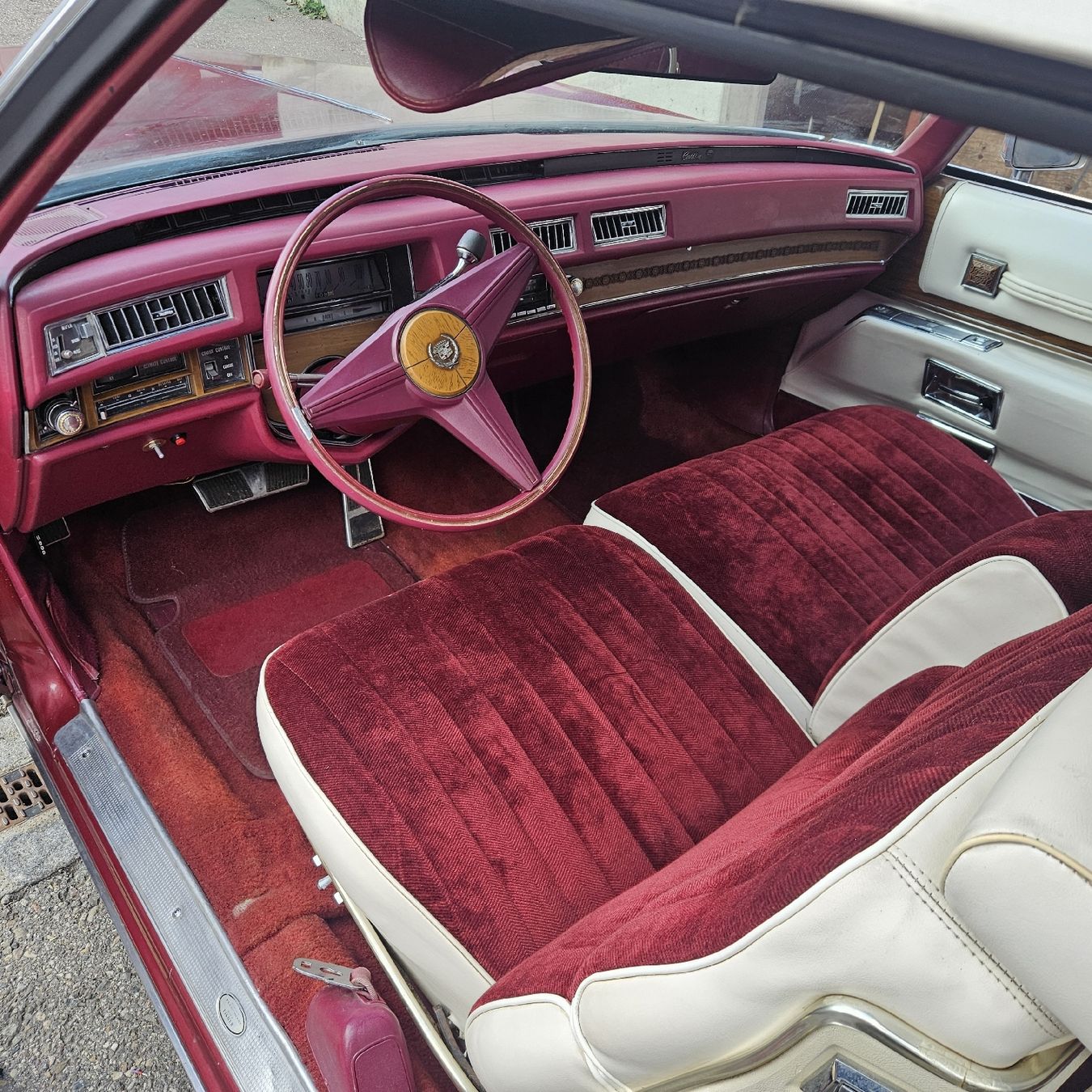 Cadillac Autos: Cadillac Eldorado 1974 Cabriolet – D'occasion à Niederdorf par LeptonAG 6