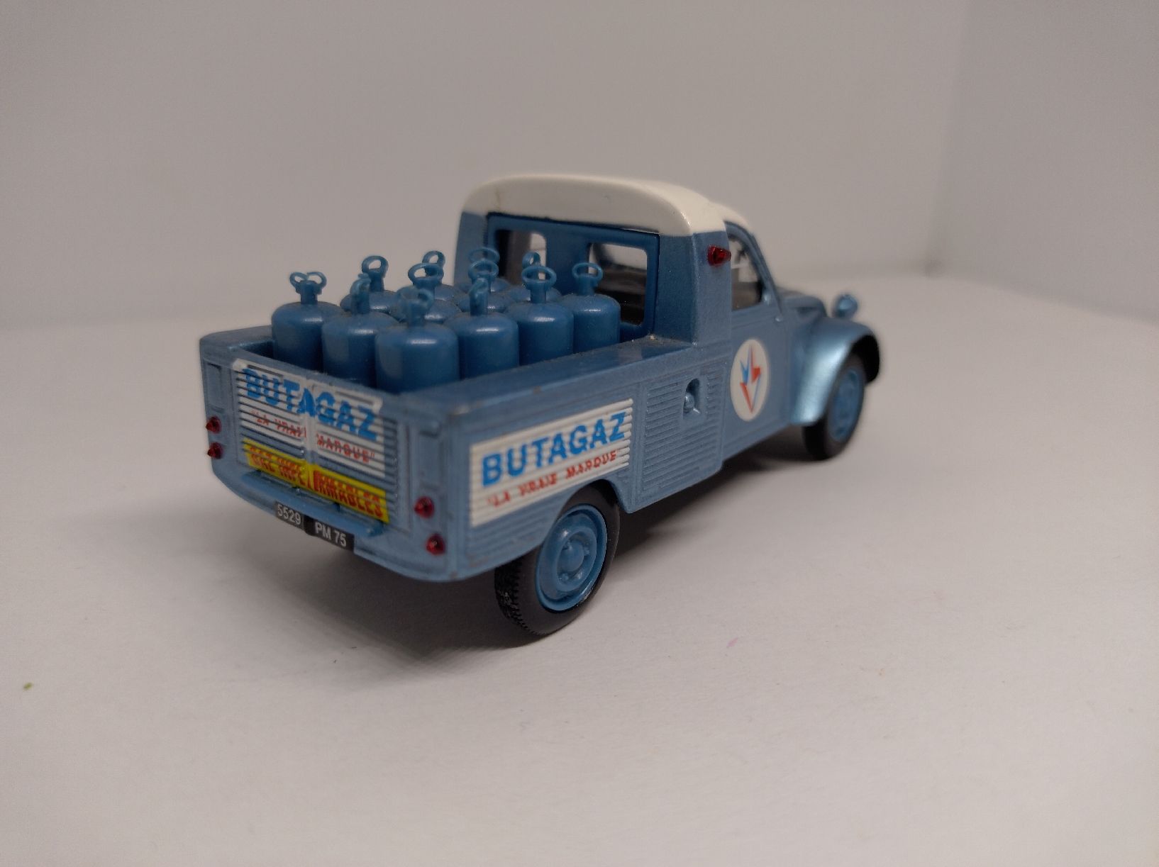 Norev Modellautos: Norev, Citroen 2CV pickup Butagaz – Gebraucht aus La Chaux-de-Fonds von Pierrot8404 2