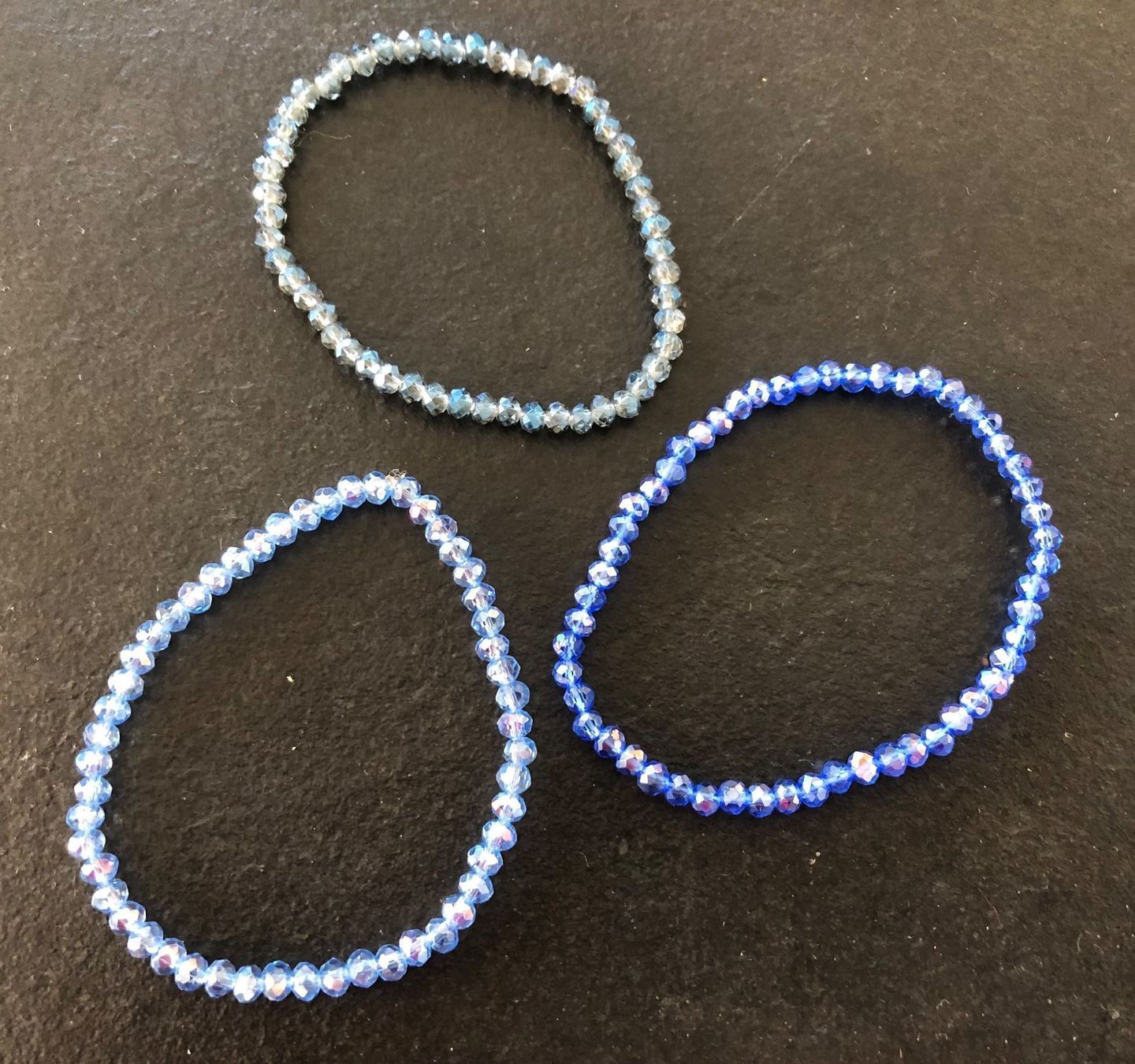 Bracelets: SCHÖNE ARMBÄNDER 3 STÜCK BLAU – D'occasion à Malters par Kuettel1 1