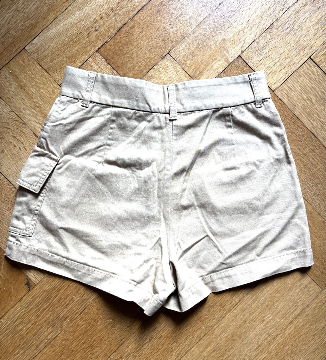 Pantaloni: Shorts cargo beige taille 36 bon état – Nuovo (secondo la descrizione) da Vevey venduto da lau_c6mw 1