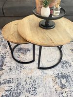 Couchtisch aus Holz und Metall