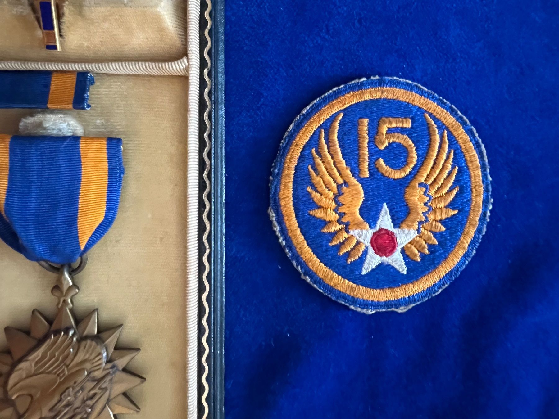 Medaglie: USA: Air Medal (KoA) – Usato da Hermetschwil-Staffeln venduto da militaria-schweiz 3