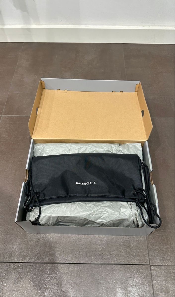 Balenciaga Scarpe da uomo: Balenciaga Tourist Sandal – Nuovo (secondo la descrizione) da Spreitenbach venduto da hades448 6