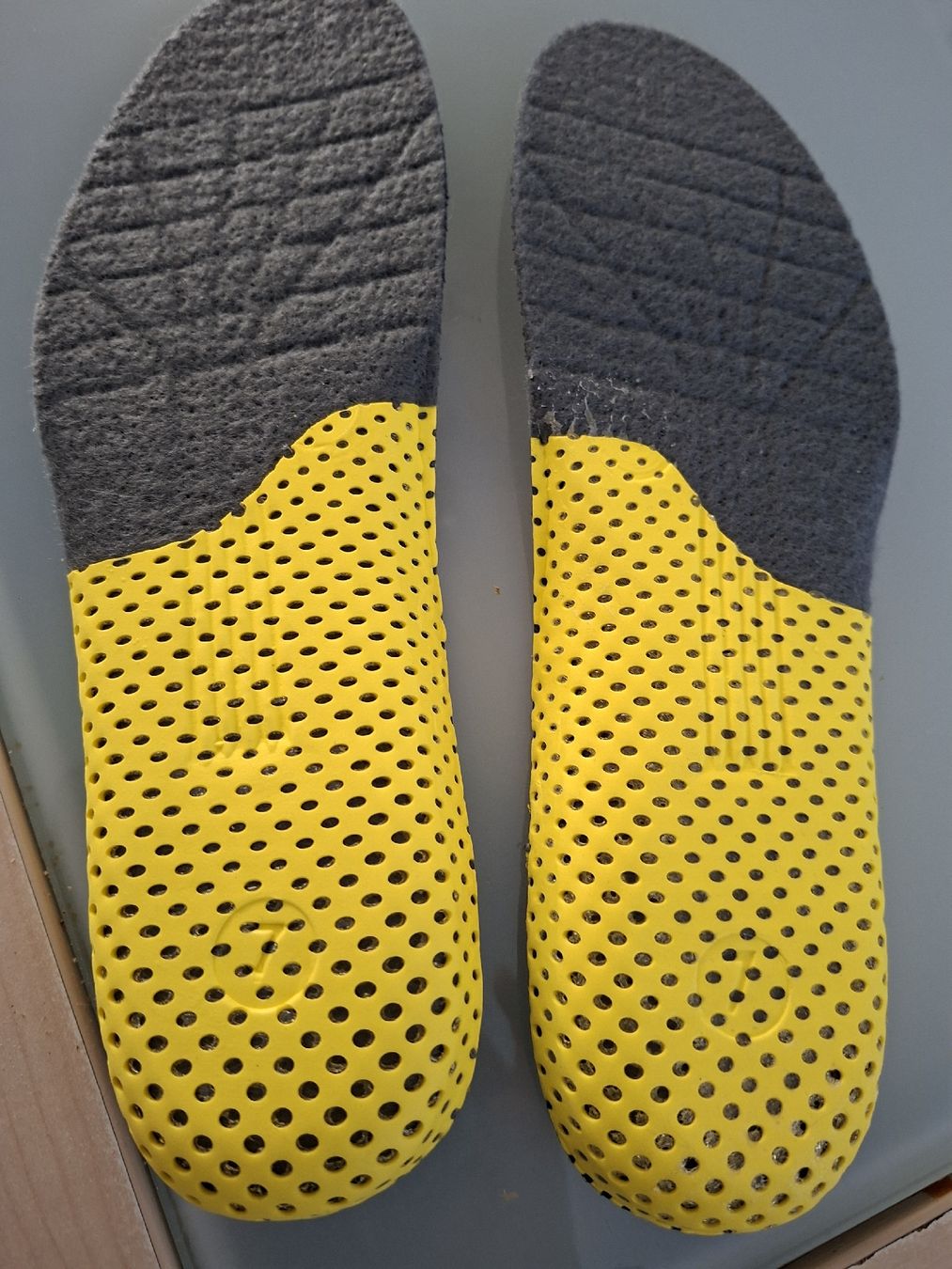 Scarpe da uomo: Salewa Einlagesohlen Gr.41 neu – Nuovo (secondo la descrizione) da Sumiswald venduto da Cicco02 1