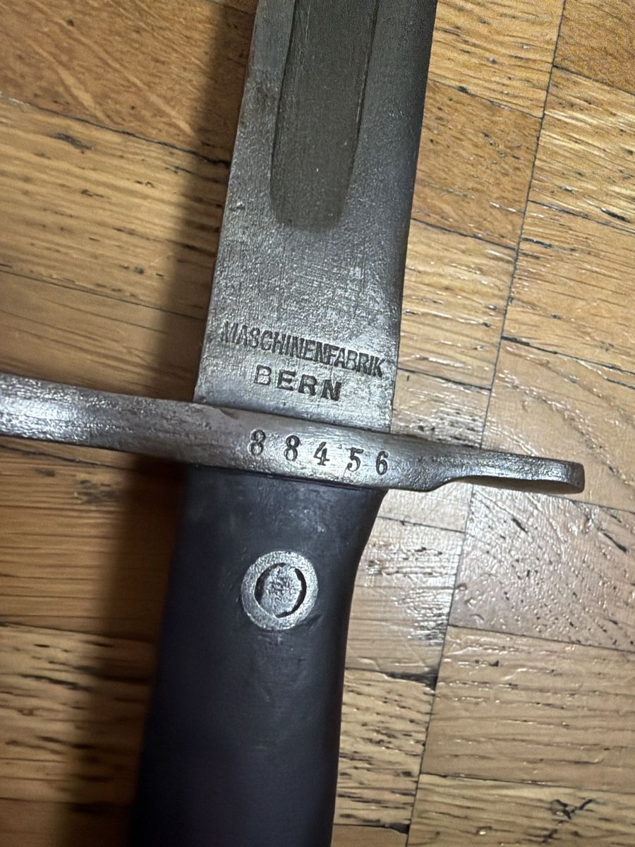 Schweizer Armee Stichwaffen: Dolchbajonett Modell 1918 – Gebraucht aus monte carasso von Chanel82 1