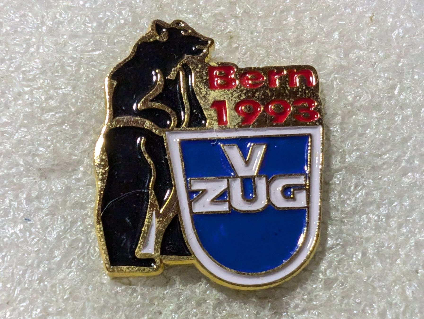 Placchette & Badge: Ansteckpin 163: V Zug – Usato da Oppligen venduto da Pin-Fall-Shop