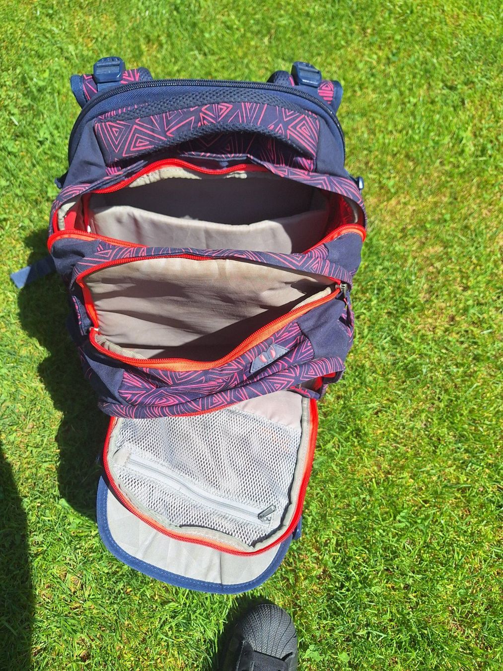 Satch Borse & Zaini: Schultasche SATCH erweiterbar mit Reissverschluss – Usato da Kriens venduto da pilatus030 4