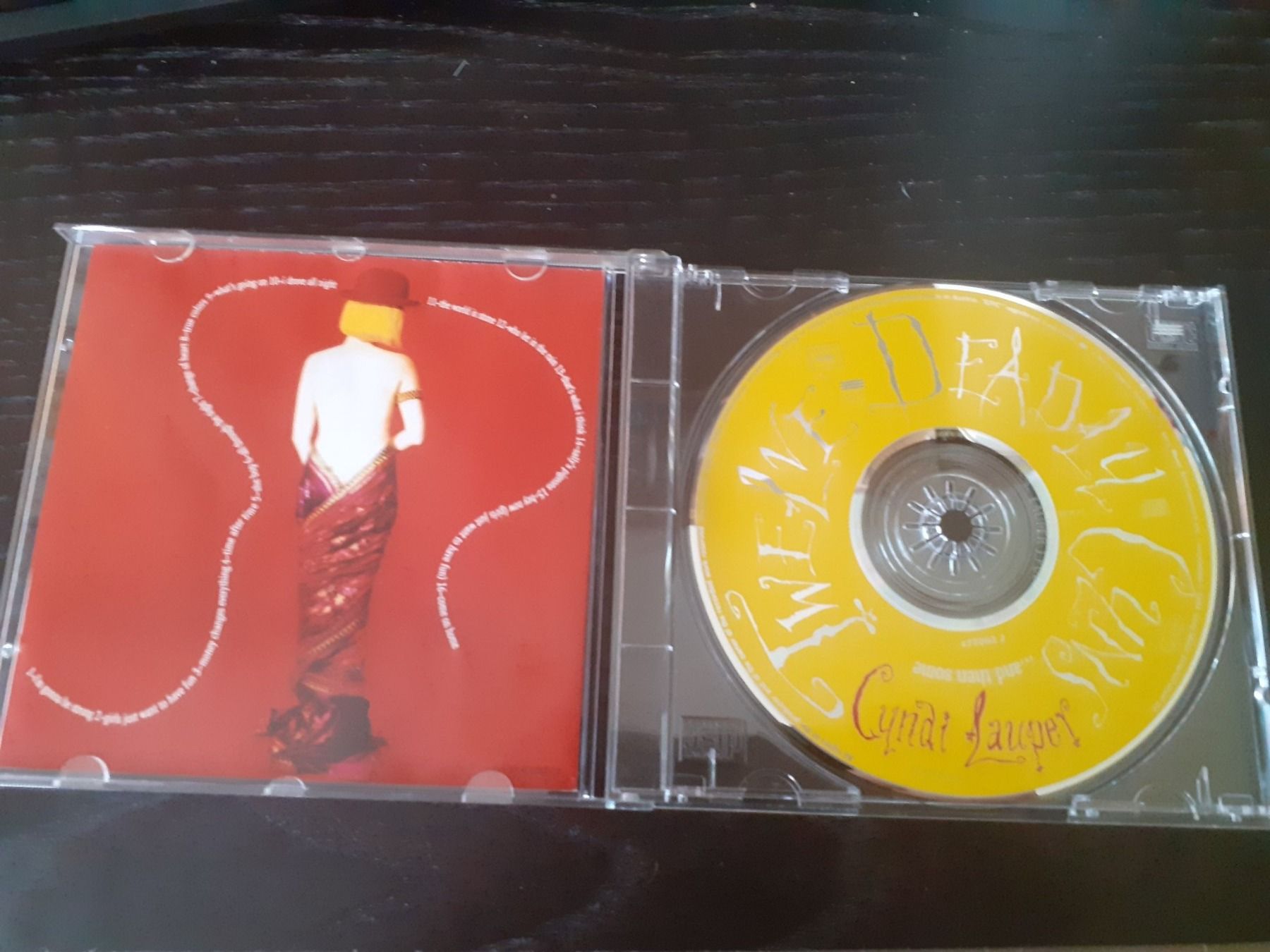 CD: Cyndi Lauper Signed – Usato da Liebefeld venduto da type013 2