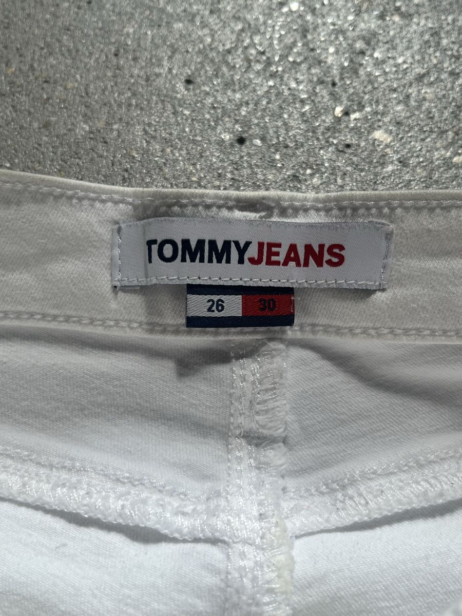 Tommy Hilfiger Jeans: Tommy Jeans weiss – Usato da Möhlin venduto da eny_lsk7 2