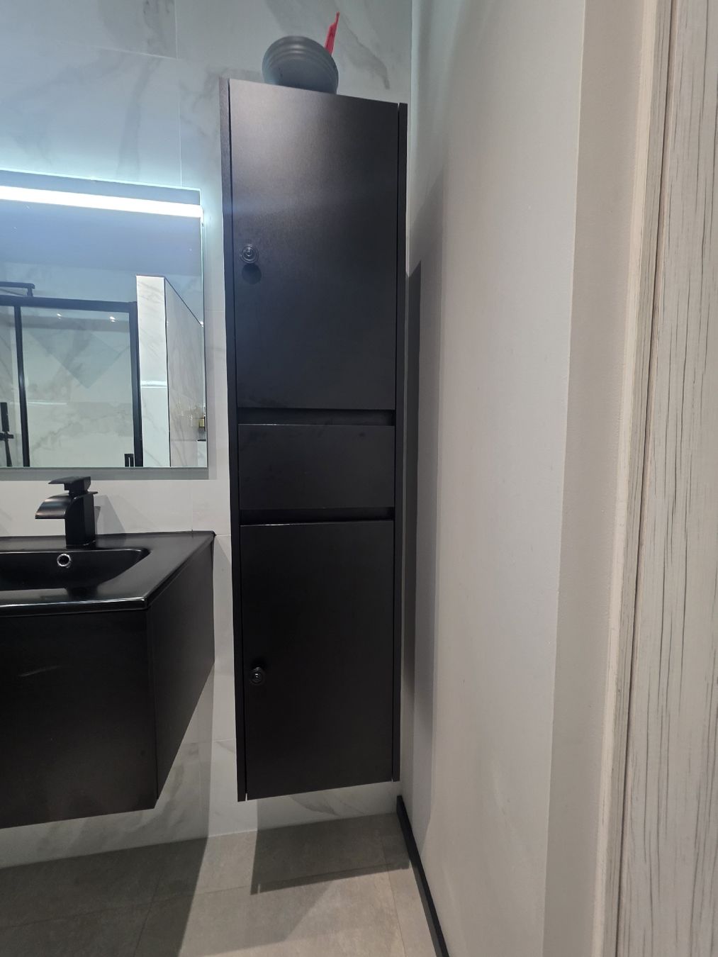 Mobili per bagno: Badzimmer, Lavaboo mit Möbel – Usato da Dornach venduto da cam_ft6z 1