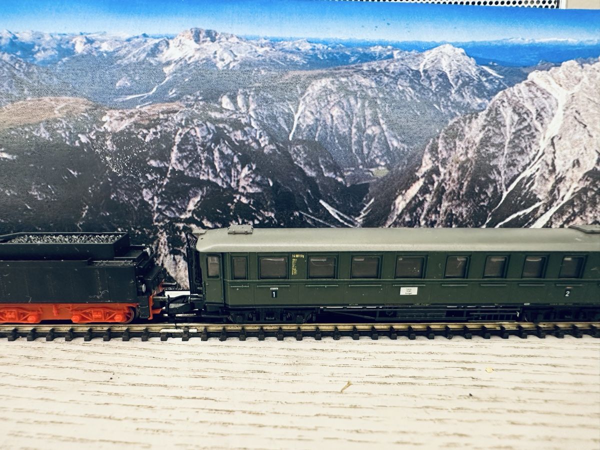 Märklin Modellini di ferrovie: Märklin 81429 DB BR 18.1 Zugpackung – Usato da Lupsingen venduto da New-Haven 1
