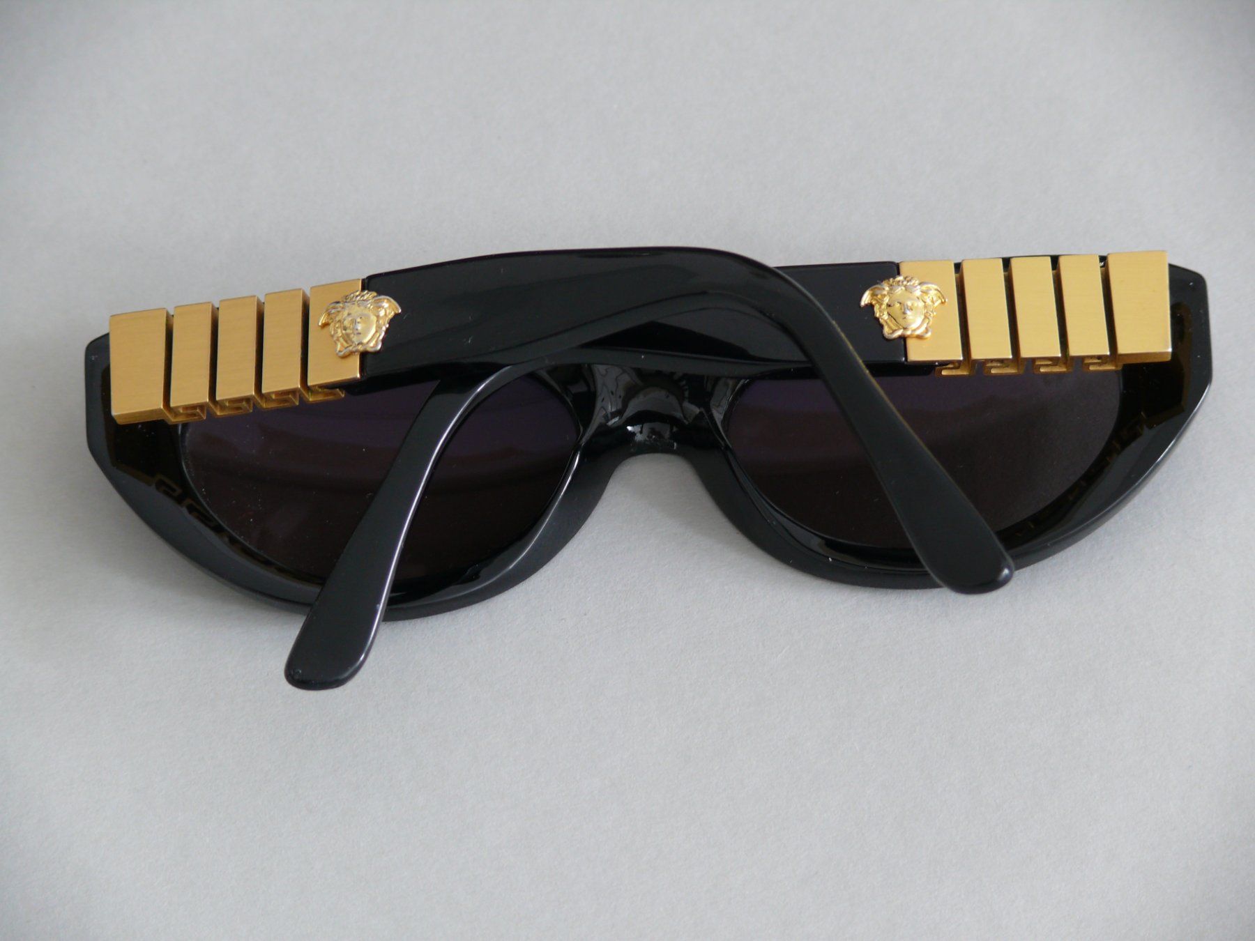 Versace Brillen & Gläser: Gianni Versace Sonnenbrille – Gebraucht aus Scherzingen von packtesan