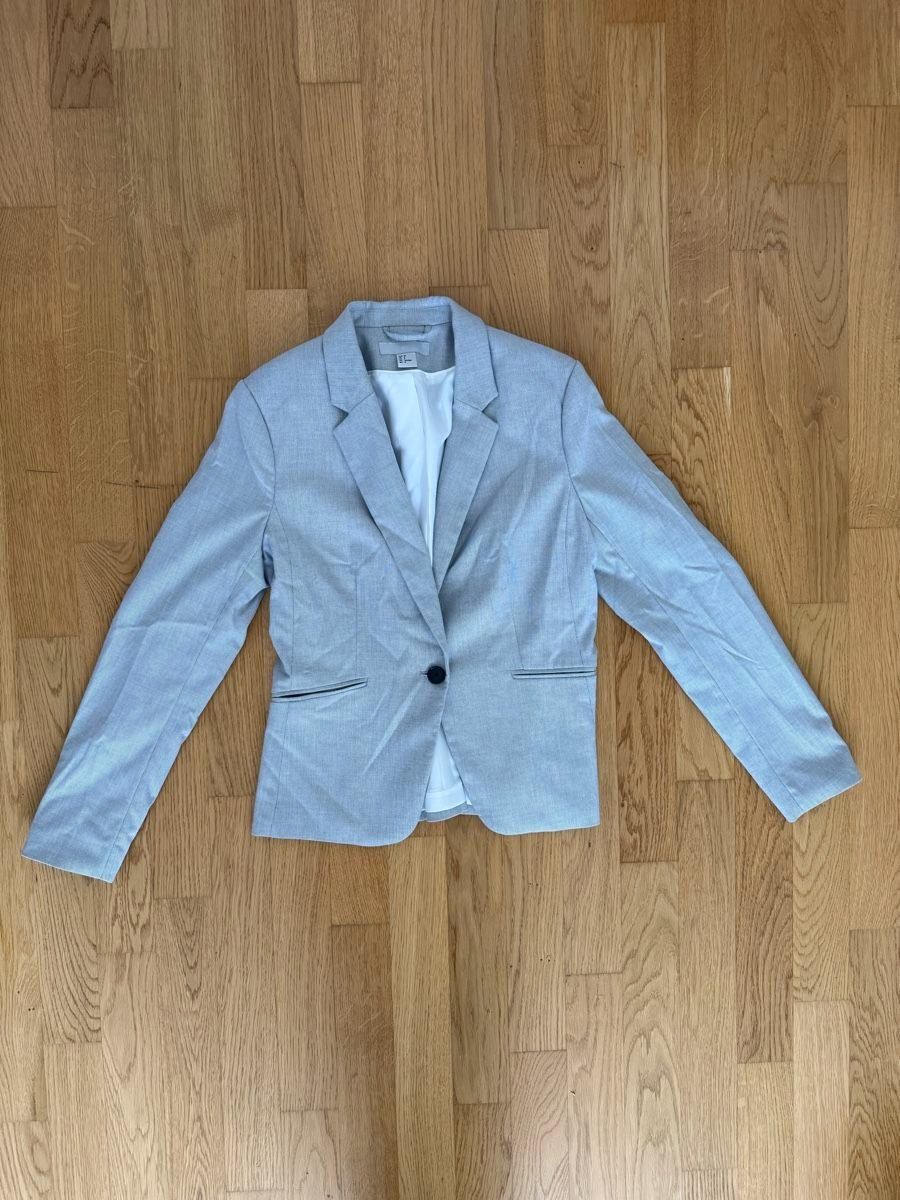H&M Giacche: H&M-Blazer, Gr. 38, hellgrau – Usato da Zürich venduto da Vainilla