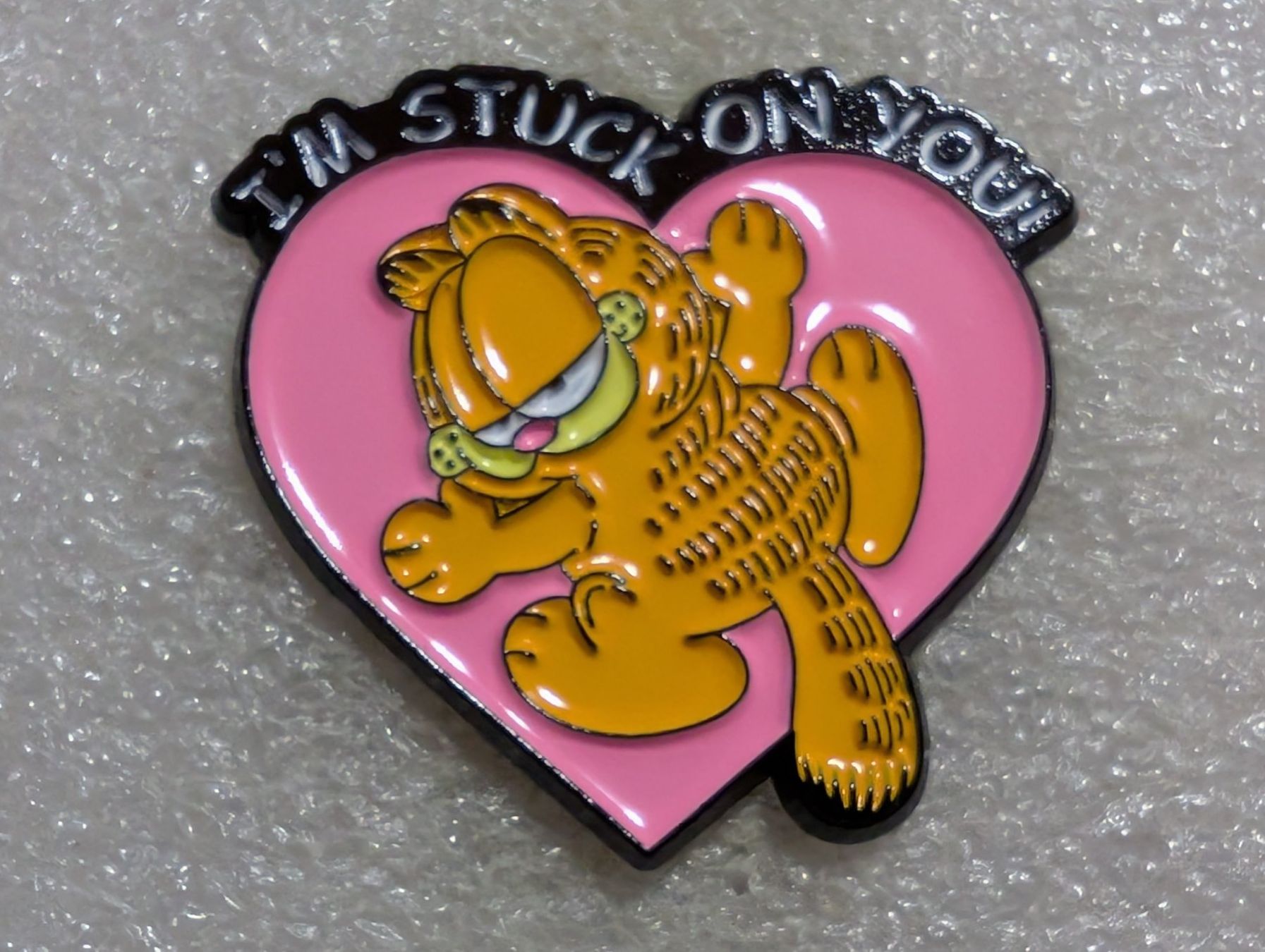 Plaketten & Abzeichen: Ansteckpin 105: Garfield – Gebraucht aus Oppligen von Pin-Fall-Shop