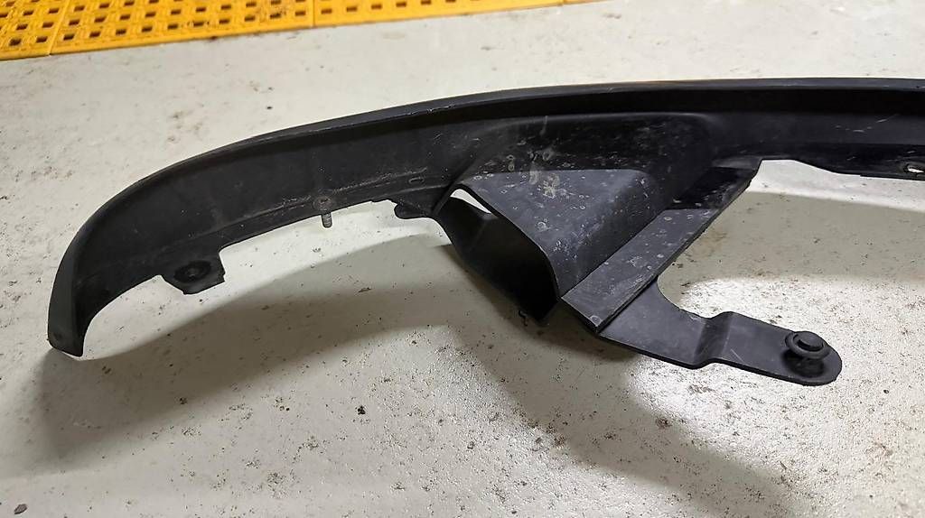 Tutti pezzi di ricambio auto: Frontlippe Mazda MX-5 NA (ABS) – Usato da Langenthal venduto da tob_8lr7 3