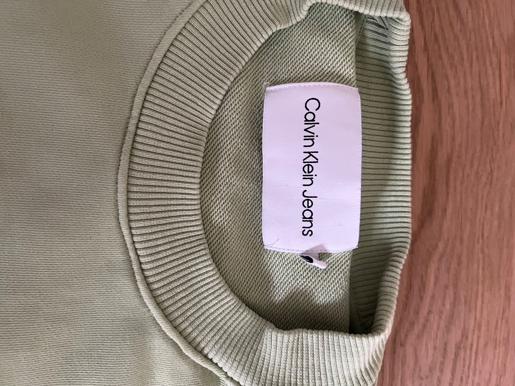 Calvin Klein Lotti di vestiti: Calvin Klein Trainerhose + Pulli – Nuovo (secondo la descrizione) da Lufingen venduto da des_9gd8 5