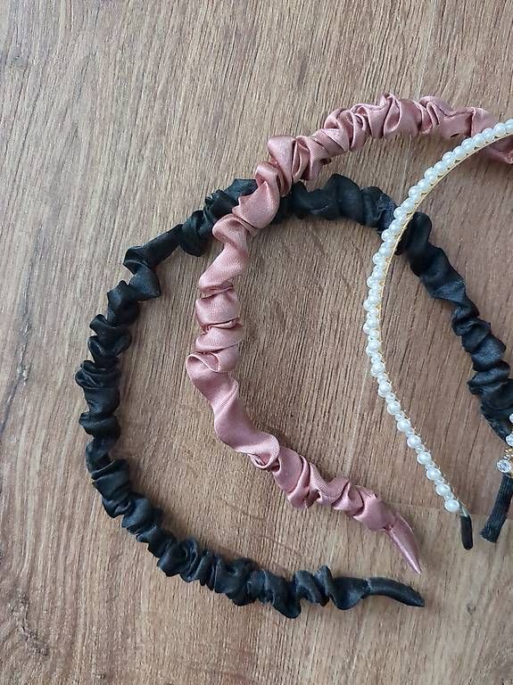 Accessori per capelli: 5 Haarreifen – Usato da St. Gallen venduto da tj19 3