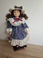 Porzellanpuppe