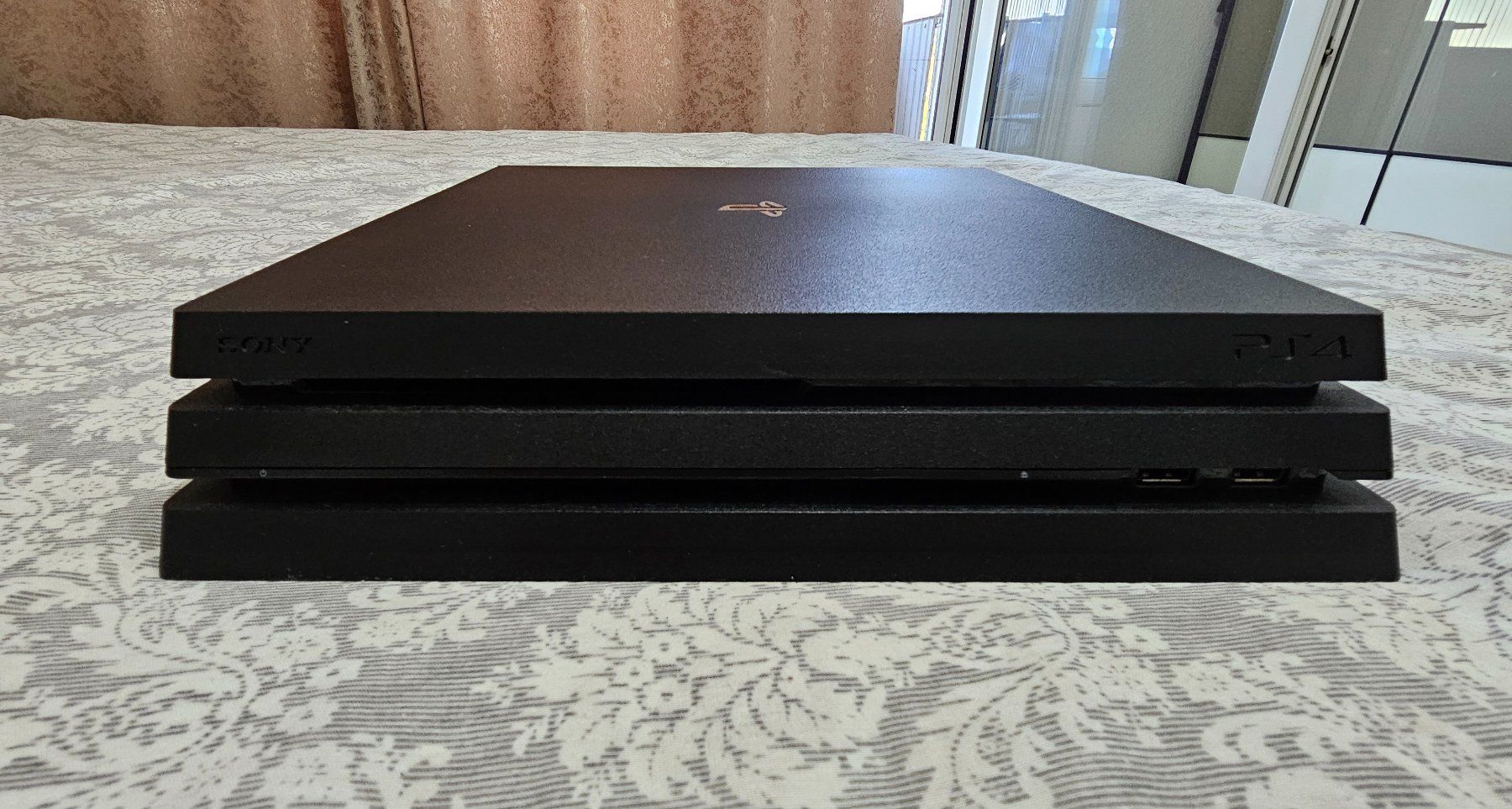 Sony Console: Sony PlayStation 4 Pro 1TB – Usato da Wohlen AG venduto da IGOR14 5
