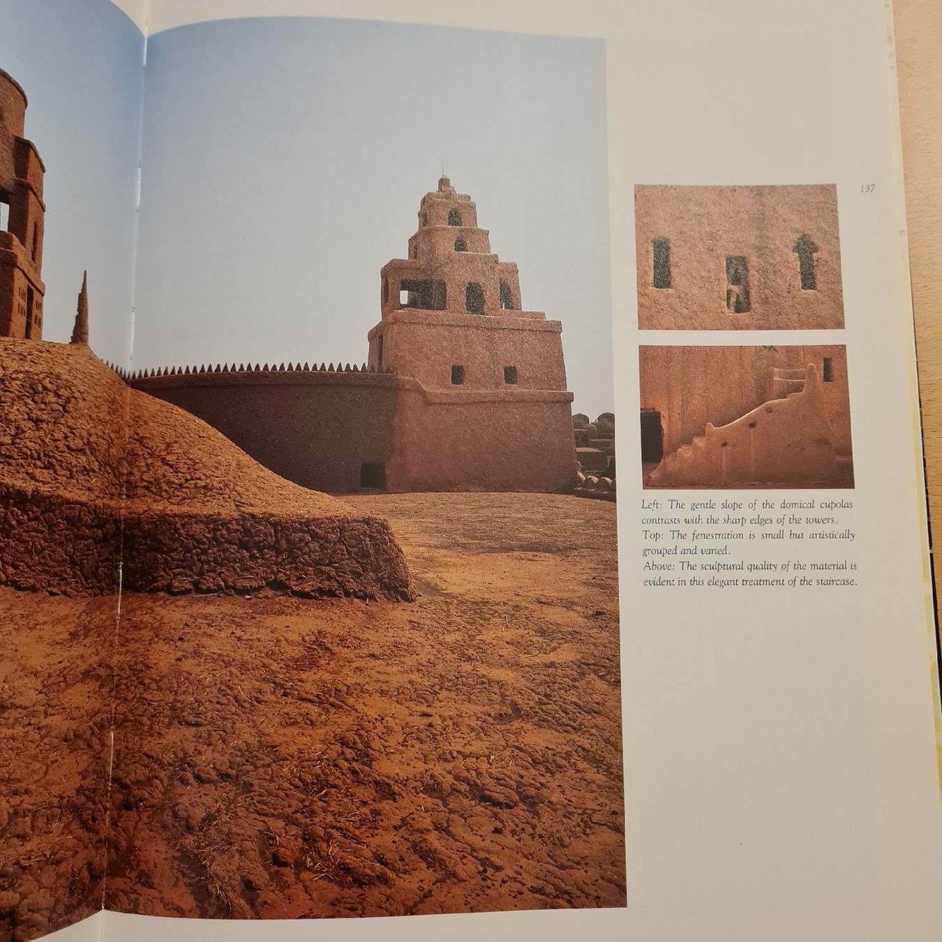 Bücher: Architektur in der islamischen Welt – Gebraucht aus Basel von Piscosour01 7
