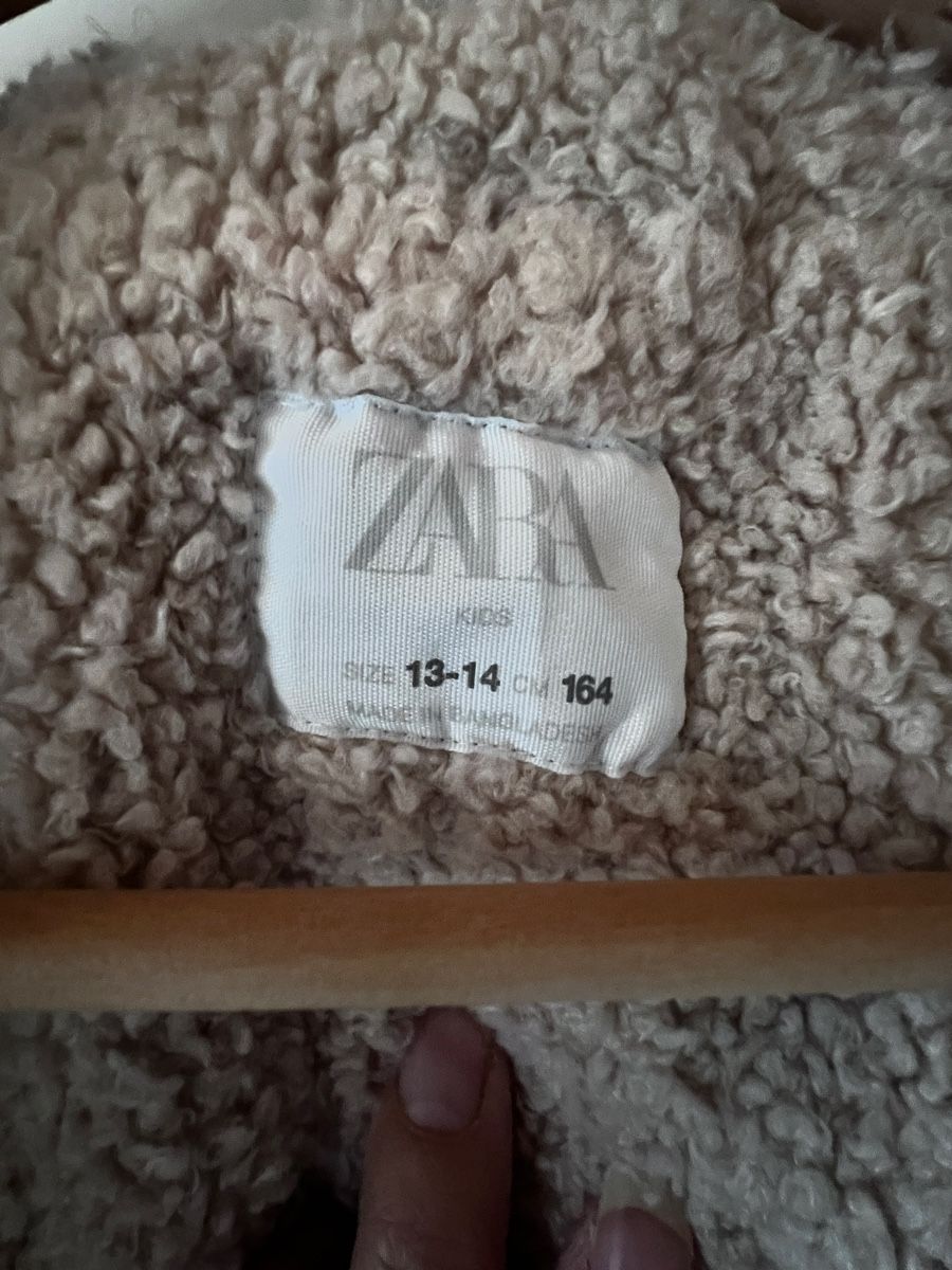 Zara Vestes & Manteaux: Warme Winterjacke mit Teddyfutter, Gr. 164 Zara – D'occasion à Teufen AR par Maleaa 7