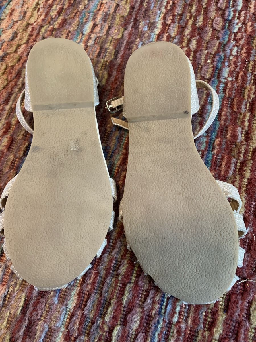 Schuhe für Mädchen: Mädchen Sandalen Größe 30 Goldig – Neu (gemäss Beschreibung) aus Aesch ZH von Goonies_1 3