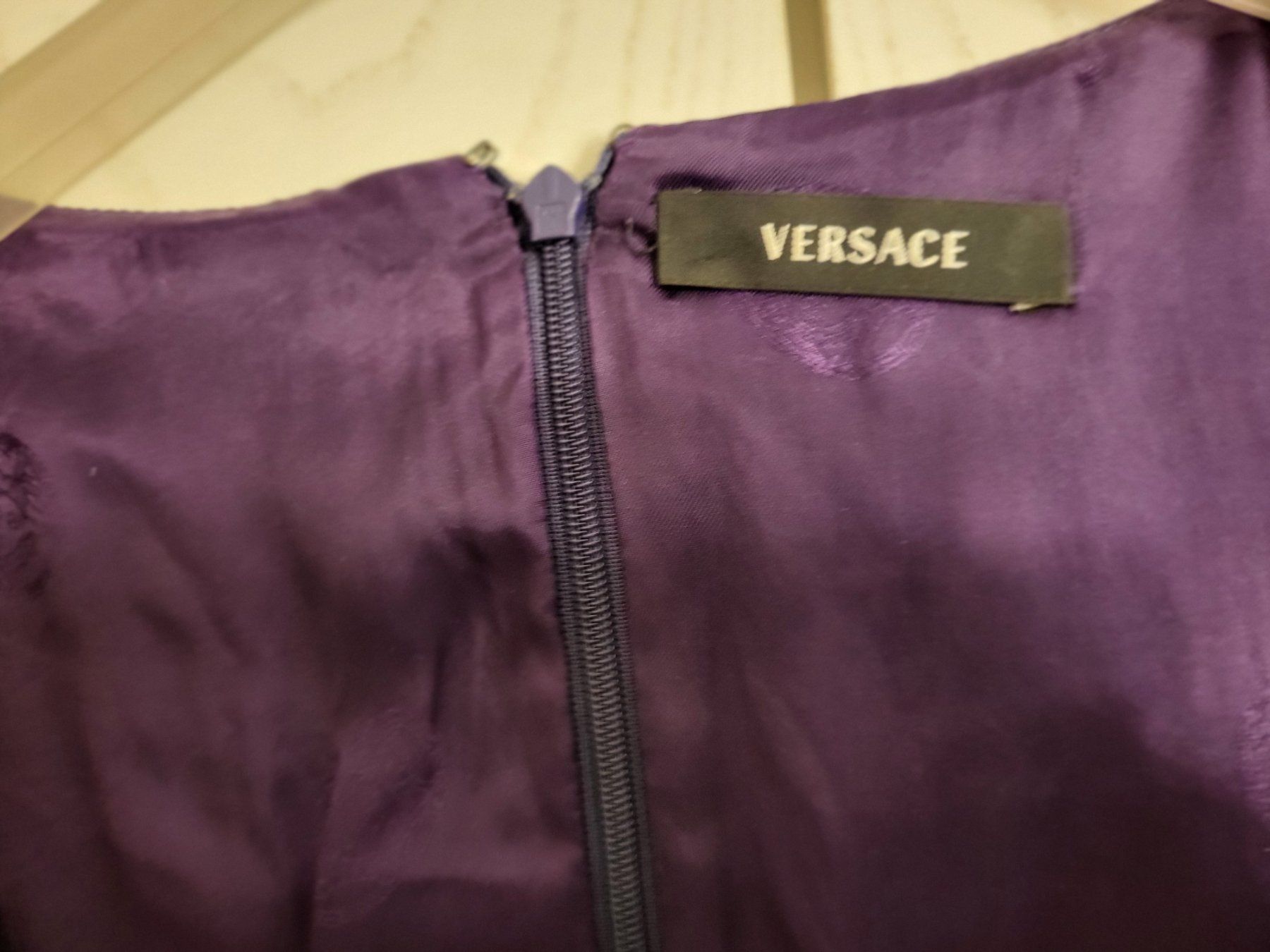 Versace Vestiti: Wunderschönes Versace Kleid Ital. Gr. 38 = 32 – Usato da Zürich venduto da Roberto040 2