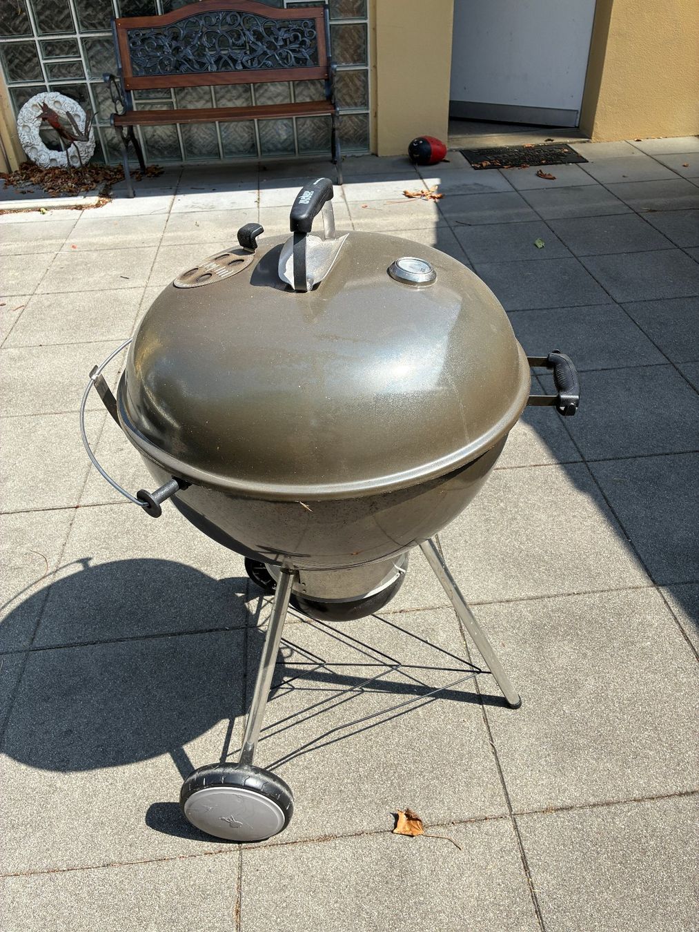 Weber Grills: Weber Grill Anthrazit gebrauchter Zustand – Gebraucht aus lyss von Strax 1