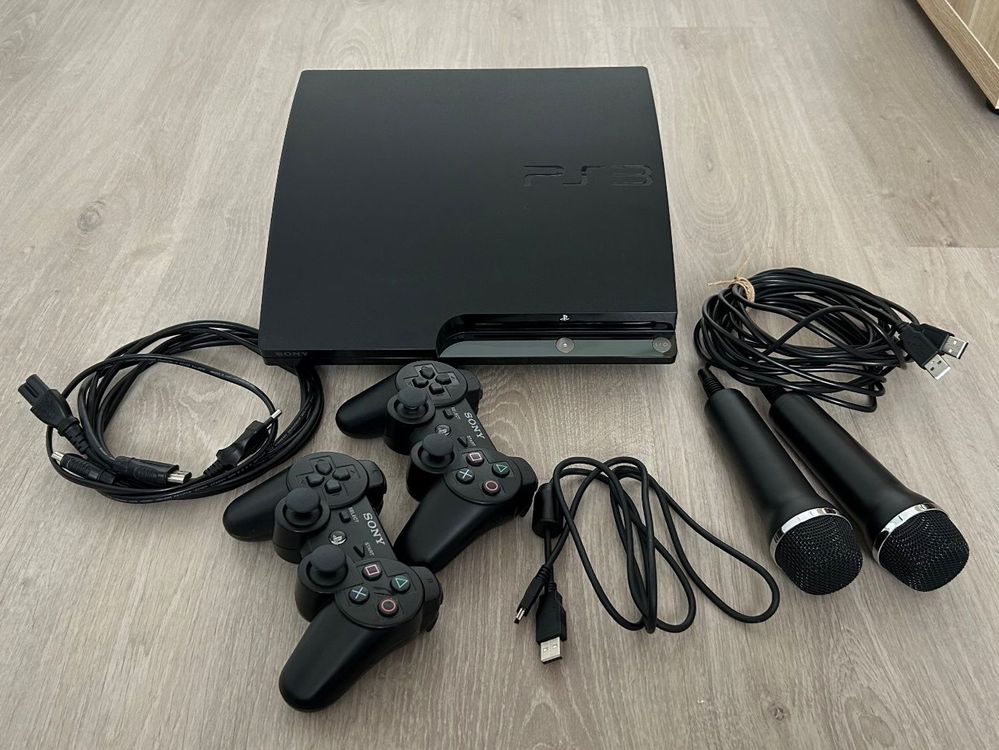 Playstation 3, PS3 + 2 Controller, 1 Ladekabel, 2 Mikrofone Kaufen