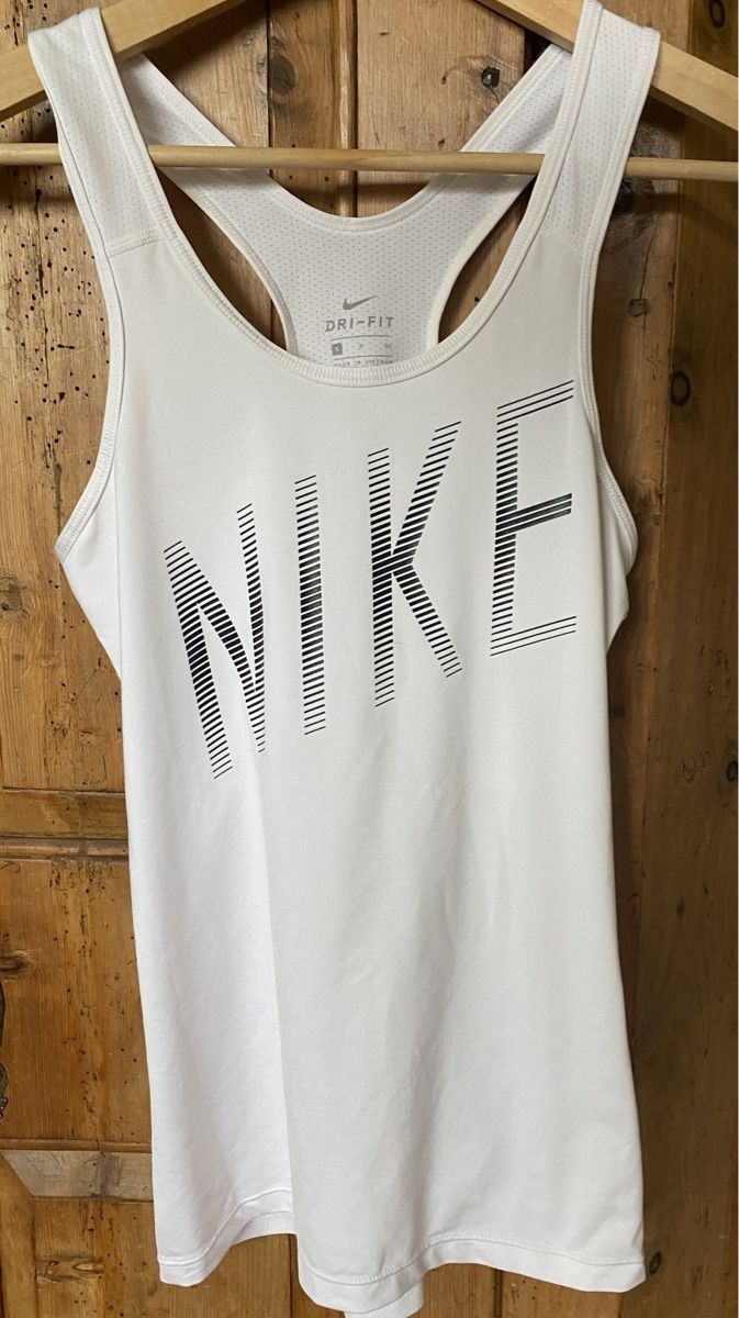 Nike T-shirt: Nike T-Shirt – Nuovo (secondo la descrizione) da Zürich venduto da QU09684