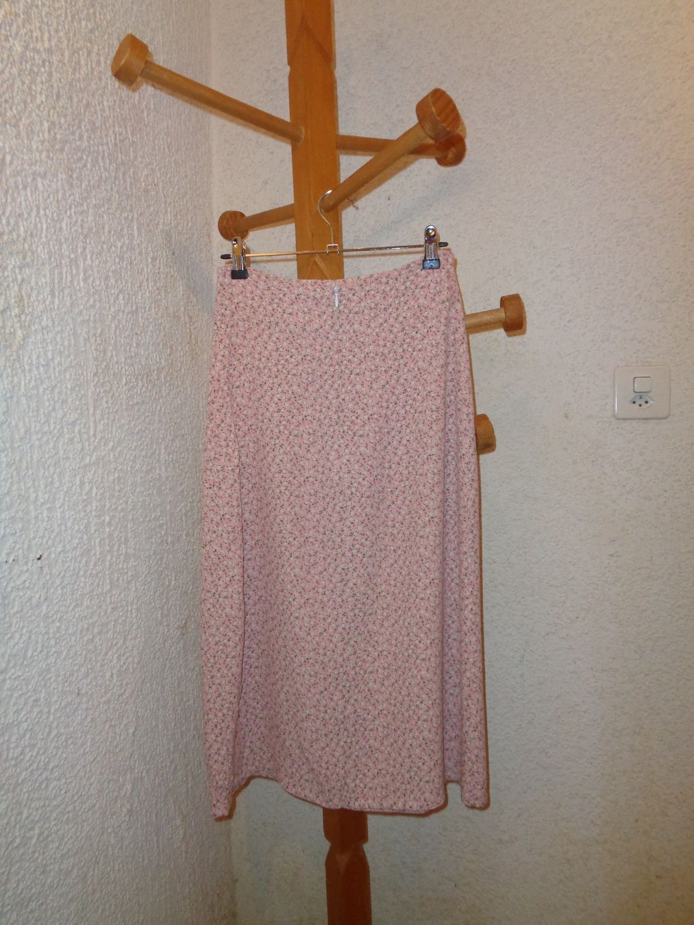 Brandy Melville Röcke: Jupe rose, Brandy Melville – Gebraucht aus La Chaux-de-Fonds von Shana_aaa 2