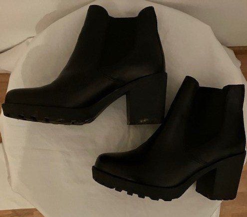 Scarpe da donna: Bottines noires, taille 36, – Usato da Gampelen venduto da Mari60 1
